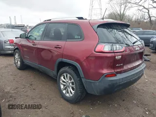 2020 Jeep Cherokee Latitude with VIN 1C4PJMCB3LD650308, listed as a IAAI auction lot 41052567 with 114,049 mi miles. Bid and sale history available at carsss.com. Image 3.