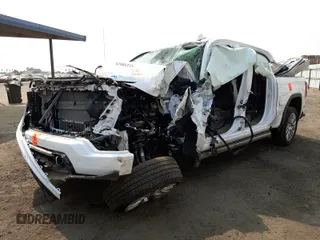 2021 GMC Sierra 1500 Denali z VIN 3GTU9FET8MG378713, wystawiony jako Copart lot #57685721 z przebiegiem Nie podano mil oraz Szkoda całkowita • Salvage title. Historia ofert i sprzedaży dostępna na DreamBid. Obrazek 2.