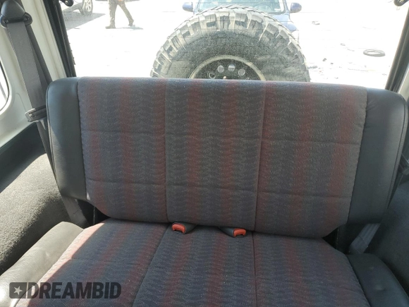 2000 Jeep Wrangler Sport с VIN 1J4FA49S4YP710633, выставлен на аукционе Copart как лот 65095875 с пробегом 107 613 миль миль и Чистый • Clean title. История ставок и продаж доступна на DreamBid. Изображение 10.
