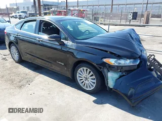 2016 Ford Fusion SE Hybrid z VIN 3FA6P0LU9GR388835, wystawiony jako IAAI lot #42820642 z przebiegiem Nie podano mil oraz . Historia ofert i sprzedaży dostępna na DreamBid. Obrazek 1.