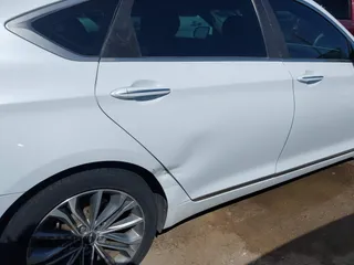 2017 Genesis G80 3.8L with VIN KMHGN4JE1HU200046, listed as a IAAI auction lot 42077422 with 121,698 mi miles and . Bid and sale history available at carsss.com. Image 18.
