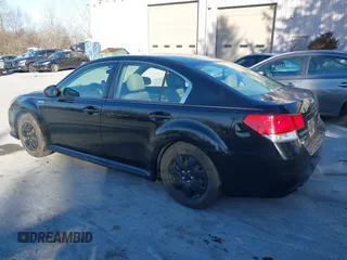 2013 Subaru Legacy 2.5i z VIN 4S3BMBA60D3026033, wystawiony jako IAAI lot #41292503 z przebiegiem 162 948 mil mil oraz . Historia ofert i sprzedaży dostępna na DreamBid. Obrazek 3.