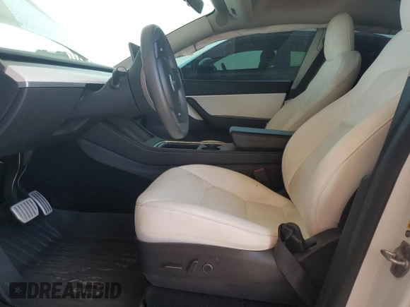2021 Tesla Model Y Performance z VIN 5YJYGDEF5MF215870, wystawiony jako Copart lot #52531015 z przebiegiem 21 904 mil mil oraz Szkoda całkowita • Salvage title. Historia ofert i sprzedaży dostępna na DreamBid. Obrazek 7.