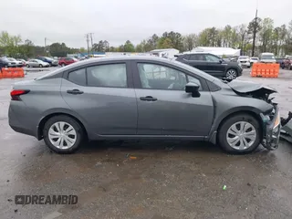 2022 Nissan Versa S z VIN 3N1CN8DV9NL821341, wystawiony jako IAAI lot #41963545 z przebiegiem 49 159 mil mil oraz . Historia ofert i sprzedaży dostępna na DreamBid. Obrazek 13.