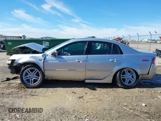 2008 Acura TL with VIN 19UUA66218A025877, listed as a IAAI auction lot 41654889 with 116,751 mi miles. Bid and sale history available at carsss.com. Image 14.