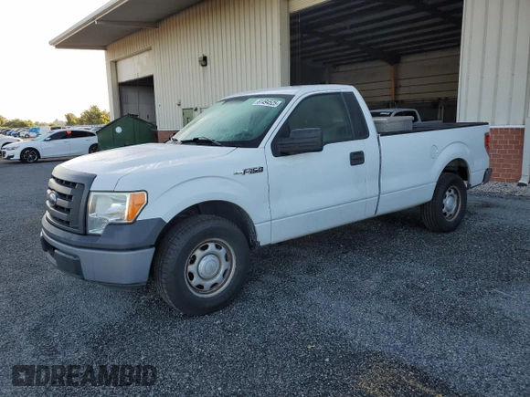 2012 Ford F-150 XL z VIN 1FTMF1CM9CKE38514, wystawiony jako Copart lot #61494525 z przebiegiem 255 155 mil mil oraz Czysty tytuł • Clean title. Historia ofert i sprzedaży dostępna na DreamBid. Obrazek 1.