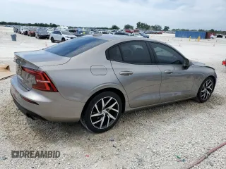 2019 Volvo S60 Momentum with VIN 7JR102FK6KG009242, listed as a Copart auction lot 48970384 with 37,002 mi miles. Bid and sale history available at carsss.com. Image 3.