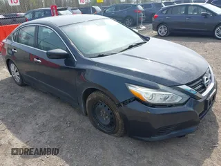 2017 Nissan Altima SR z VIN 1N4AL3AP7HC201175, wystawiony jako IAAI lot #42144419 z przebiegiem 123 860 mil mil oraz . Historia ofert i sprzedaży dostępna na DreamBid. Obrazek 1.