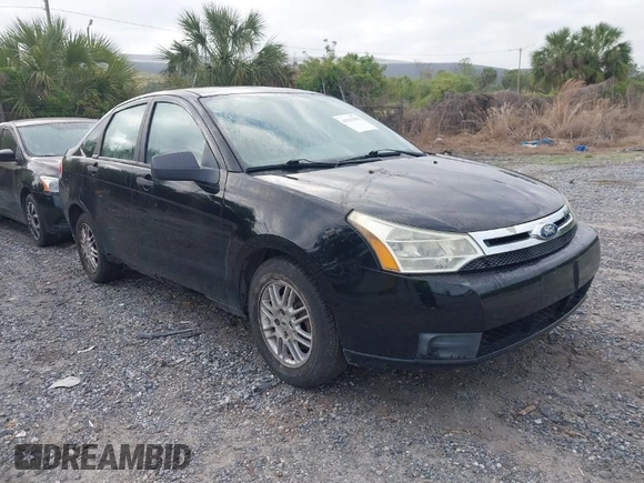 2011 Ford Focus SE with VIN 1FAHP3FN5BW110132, listed as a IAAI auction lot 41927998 with 175,045 mi miles. Bid and sale history available at carsss.com. Image 1.