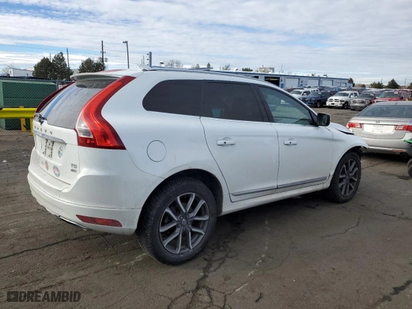 2016 Volvo XC60 T5 Platinum with VIN YV4612RM2G2854749, listed as a Copart auction lot 88266555 with 140,357 mi miles and Salvage Title. Bid and sale history available at carsss.com. Image 3.