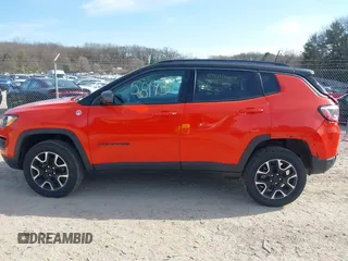 2020 Jeep Compass Trailhawk with VIN 3C4NJDDB2LT142394, listed as a IAAI auction lot 42055893 with 54,490 mi miles and . Bid and sale history available at carsss.com. Image 15.
