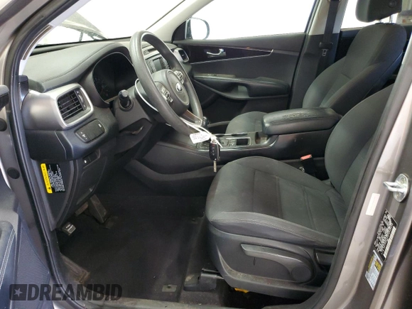 2018 Kia Sorento L with VIN 5XYPG4A39JG338356, listed as a Copart auction lot 48312885 with 110,573 mi miles and Clean Title. Bid and sale history available at carsss.com. Image 7.