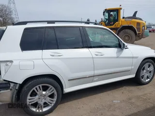 2015 Mercedes-Benz GLK with VIN WDCGG8JB8FG437814, listed as a IAAI auction lot 41856759 with 87,565 mi miles. Bid and sale history available at carsss.com. Image 14.