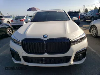 2021 BMW 7 Series 740i with VIN WBA7T2C04MCF75736, listed as a Copart auction lot 70549533 with 70,829 mi miles. Bid and sale history available at carsss.com. Image 5.