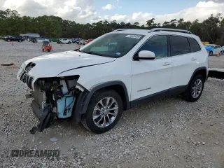 2019 Jeep Cherokee Latitude Plus with VIN 1C4PJLLN6KD149335, listed as a Copart auction lot 84520364 with 79,775 mi miles and Clean Title. Bid and sale history available at carsss.com. Image 1.