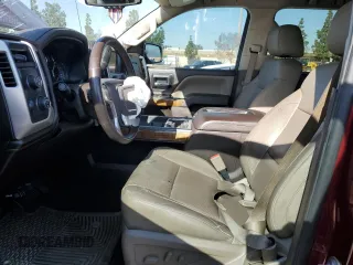 2014 GMC Sierra 1500 SLT z VIN 3GTU2VEC2EG114533, wystawiony jako Copart lot #52216695 z przebiegiem 126 737 mil mil oraz Szkoda całkowita • Salvage title. Historia ofert i sprzedaży dostępna na DreamBid. Obrazek 7.