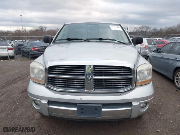 2006 Dodge Ram 1500 SLT with VIN 1D7HU18206S598113, listed as a IAAI auction lot 41481008 with 175,759 mi miles. Bid and sale history available at carsss.com. Image 12.