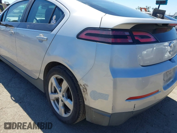 2013 Chevrolet Volt with VIN 1G1RE6E44DU138977, listed as a IAAI auction lot 41867186 with 213,478 mi miles and . Bid and sale history available at carsss.com. Image 6.