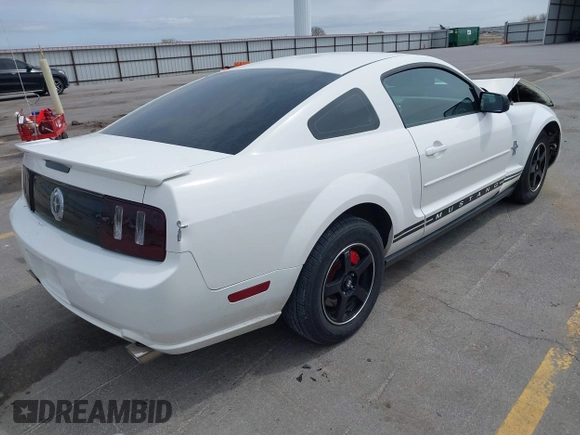 2008 Ford Mustang Deluxe with VIN 1ZVHT80N585188191, listed as a IAAI auction lot 42162834 with 145,313 mi miles and . Bid and sale history available at DreamBid. Image 4.