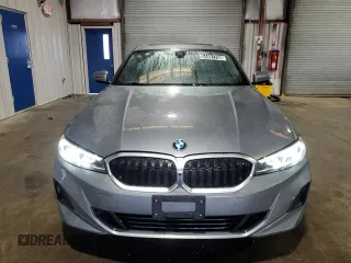 2024 BMW 3 Series 330i xDrive with VIN 3MW89FF00R8E18318, listed as a Copart auction lot 54491755 with 27,368 mi miles and Clean Title. Bid and sale history available at carsss.com. Image 5.