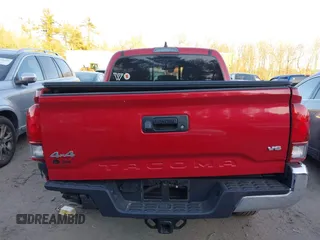 2020 Toyota Tacoma SR5 z VIN 3TMCZ5AN4LM364529, wystawiony jako IAAI lot #41267273 z przebiegiem 29 391 mil mil oraz . Historia ofert i sprzedaży dostępna na DreamBid. Obrazek 16.