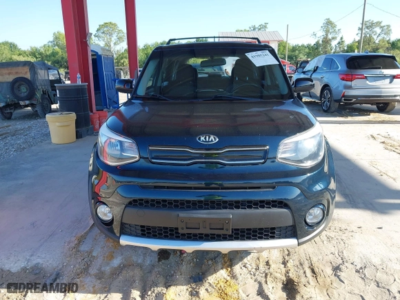 2017 Kia Soul + with VIN KNDJP3A55H7462679, listed as a IAAI auction lot 41985241 with 118,186 mi miles. Bid and sale history available at carsss.com. Image 12.