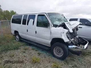 2008 Ford Econoline Passenger XL z VIN 1FBNE31L78DA80357, wystawiony jako IAAI lot #41100987 z przebiegiem Nie podano mil oraz . Historia ofert i sprzedaży dostępna na DreamBid. Obrazek 1.