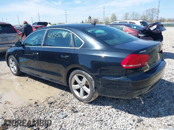 2013 Volkswagen Passat SE с VIN 1VWBP7A39DC036020, выставлен на аукционе IAAI как лот 41975615 с пробегом 99 429 миль миль и . История ставок и продаж доступна на DreamBid. Изображение 3.
