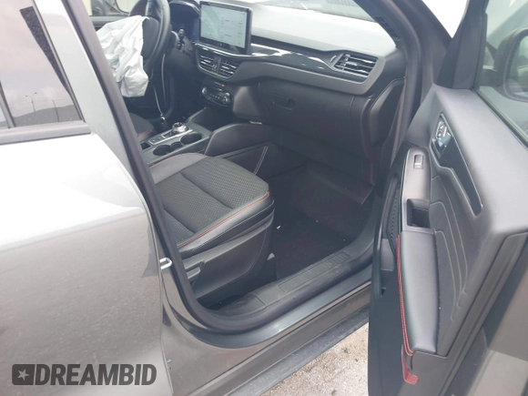 2024 Ford Escape ST-Line with VIN 1FMCU0MN9RUB43053, listed as a IAAI auction lot 41946502 with 5,669 mi miles and . Bid and sale history available at DreamBid. Image 5.