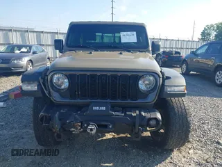 2020 Jeep Gladiator Sport S with VIN 1C6HJTAG0LL216406, listed as a IAAI auction lot 41991629 with 180,125 mi miles and . Bid and sale history available at DreamBid. Image 12.