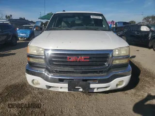 2005 GMC Sierra 1500 with VIN 1GTHC23275F938231, listed as a Copart auction lot 85245654 with 131,868 mi miles and Salvage Title. Bid and sale history available at DreamBid. Image 5.