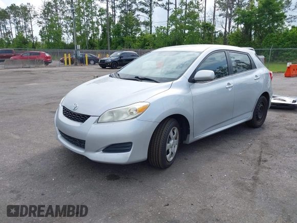 2009 Toyota Matrix with VIN 2T1KU40E19C126046, listed as a IAAI auction lot 42123631 with 71,409 mi miles and . Bid and sale history available at carsss.com. Image 2.