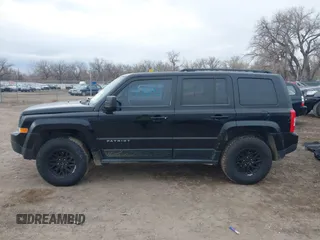 2013 Jeep Patriot Sport with VIN 1C4NJRBB5DD138928, listed as a IAAI auction lot 41642193 with 220,125 mi miles and . Bid and sale history available at carsss.com. Image 14.