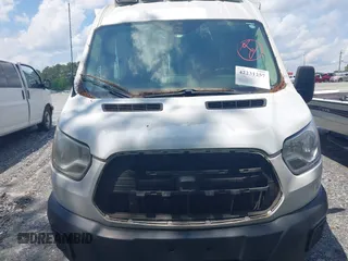 2017 Ford Transit z VIN 1FDYR2CM2HKA82358, wystawiony jako IAAI lot #42231257 z przebiegiem 271 518 mil mil oraz . Historia ofert i sprzedaży dostępna na DreamBid. Obrazek 12.