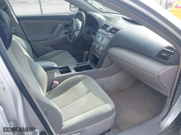 2007 Toyota Camry CE with VIN 4T1BE46K47U043586, listed as a IAAI auction lot 41698892 with 220,617 mi miles. Bid and sale history available at carsss.com. Image 5.