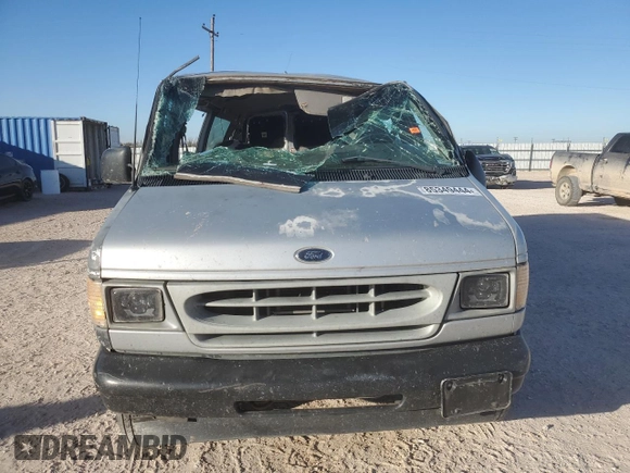 2002 Ford Econoline Passenger XL с VIN 1FBSS31S92HA05274, выставлен на аукционе Copart как лот 85349444 с пробегом 492 474 миль миль и Списание • Salvage title. История ставок и продаж доступна на DreamBid. Изображение 5.