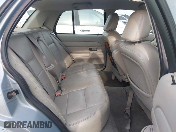 2003 Ford Crown Victoria LX z VIN 2FAFP74W83X180076, wystawiony jako IAAI lot #41744980 z przebiegiem 254 465 mil mil oraz . Historia ofert i sprzedaży dostępna na DreamBid. Obrazek 8.