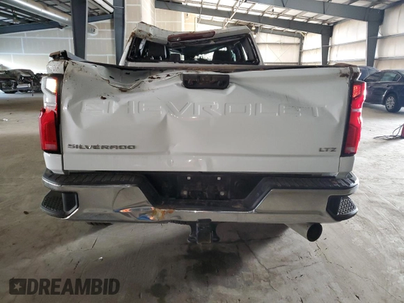 2024 Chevrolet Silverado 3500HD LTZ with VIN 2GC4YUEY9R1207326, listed as a Copart auction lot 76326084 with 5,200 mi miles and Salvage Title. Bid and sale history available at carsss.com. Image 6.
