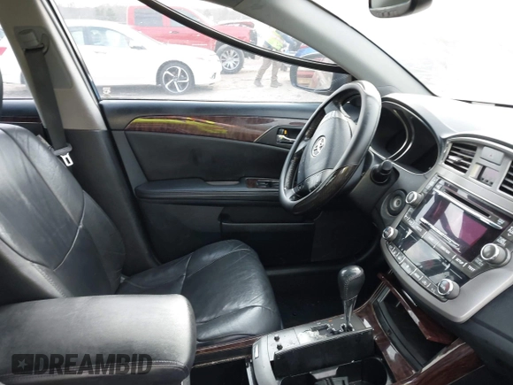 2011 Toyota Avalon with VIN 4T1BK3DB5BU375664, listed as a IAAI auction lot 41356584 with 196,968 mi miles and . Bid and sale history available at DreamBid. Image 5.