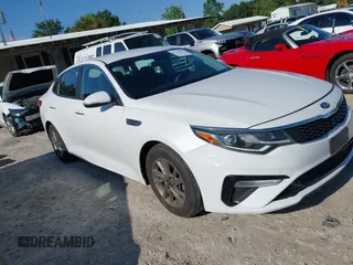 2020 Kia Optima SE z VIN 5XXGT4L31LG380634, wystawiony jako IAAI lot #42331022 z przebiegiem 103 718 mil mil oraz . Historia ofert i sprzedaży dostępna na DreamBid. Obrazek 1.