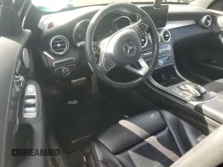 2016 Mercedes-Benz C 300 Luxury z VIN 55SWF4KB1GU171929, wystawiony jako Copart lot #50292985 z przebiegiem Nie podano mil oraz Szkoda całkowita • Salvage title. Historia ofert i sprzedaży dostępna na DreamBid. Obrazek 8.