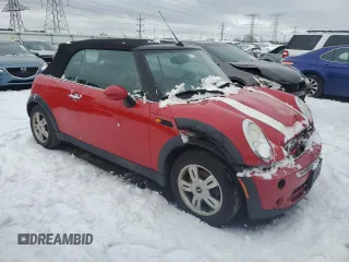 2005 MINI Convertible z VIN WMWRF33405TG11092, wystawiony jako Copart lot #84762004 z przebiegiem 94 895 mil mil oraz Szkoda całkowita • Salvage title. Historia ofert i sprzedaży dostępna na DreamBid. Obrazek 4.