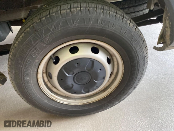 2018 Ford Transit с VIN 1FTYE1YM9JKB52110, выставлен на аукционе IAAI как лот 42610426 с пробегом 156 532 миль миль и . История ставок и продаж доступна на DreamBid. Изображение 32.