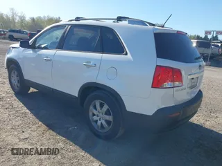 2013 Kia Sorento LX with VIN 5XYKT3A60DG349289, listed as a IAAI auction lot 42063515 with 138,676 mi miles and . Bid and sale history available at carsss.com. Image 3.