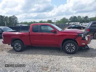 2022 Nissan Frontier S z VIN 1N6ED1CM4NN673279, wystawiony jako IAAI lot #41951412 z przebiegiem 44 529 mil mil oraz . Historia ofert i sprzedaży dostępna na DreamBid. Obrazek 13.