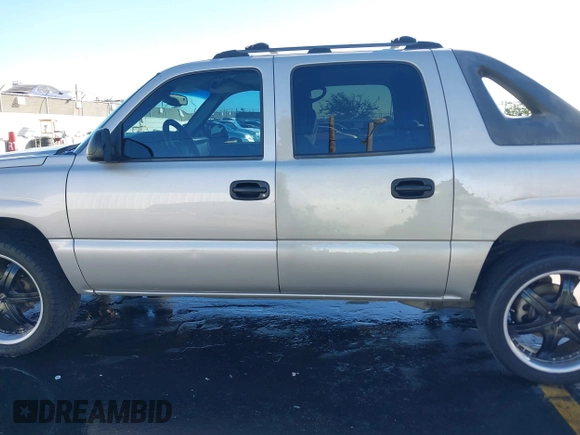 2004 Chevrolet Avalanche Z66 with VIN 3GNEC12TX4G258125, listed as a IAAI auction lot 40665236 with 219,016 mi miles and . Bid and sale history available at DreamBid. Image 14.