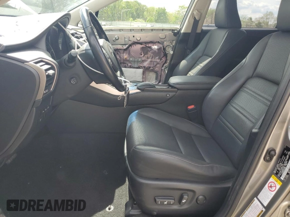 2016 Lexus NX 200t z VIN JTJBARBZ5G2052886, wystawiony jako Copart lot #55571105 z przebiegiem 104 501 mil mil oraz Szkoda całkowita • Salvage title. Historia ofert i sprzedaży dostępna na DreamBid. Obrazek 7.