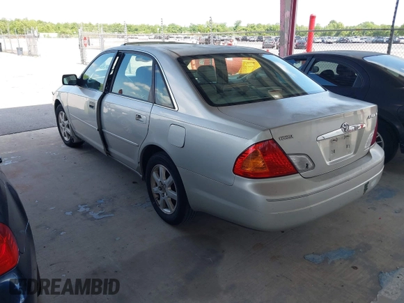 2001 Toyota Avalon XL z VIN 4T1BF28B71U120831, wystawiony jako IAAI lot #42299159 z przebiegiem 220 936 mil mil oraz . Historia ofert i sprzedaży dostępna na DreamBid. Obrazek 3.