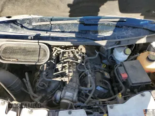 2018 Ford Transit z VIN 1FTYR2XG9JKA17313, wystawiony jako Copart lot #46813815 z przebiegiem 96 790 mil mil oraz Szkoda całkowita • Salvage title. Historia ofert i sprzedaży dostępna na DreamBid. Obrazek 12.