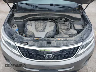 2015 Kia Sorento LX with VIN 5XYKT4A77FG601170, listed as a IAAI auction lot 42080945 with 206,689 mi miles. Bid and sale history available at carsss.com. Image 10.